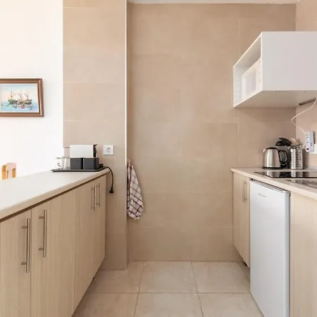Jupiter 1 Bed Sea View Apartment
